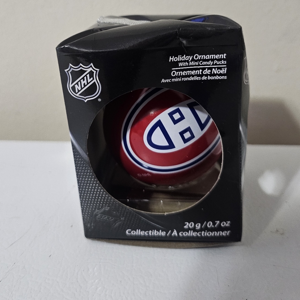 Holiday ornament with mini gummy pucks NHL/Canadiens